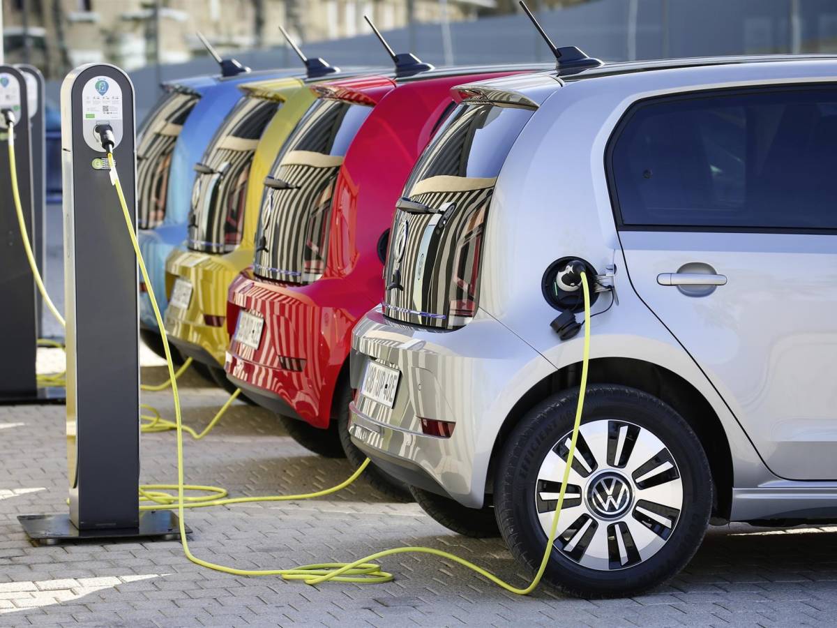 El auge de los vehículos eléctricos podría verse frenado por la crisis de materias primas