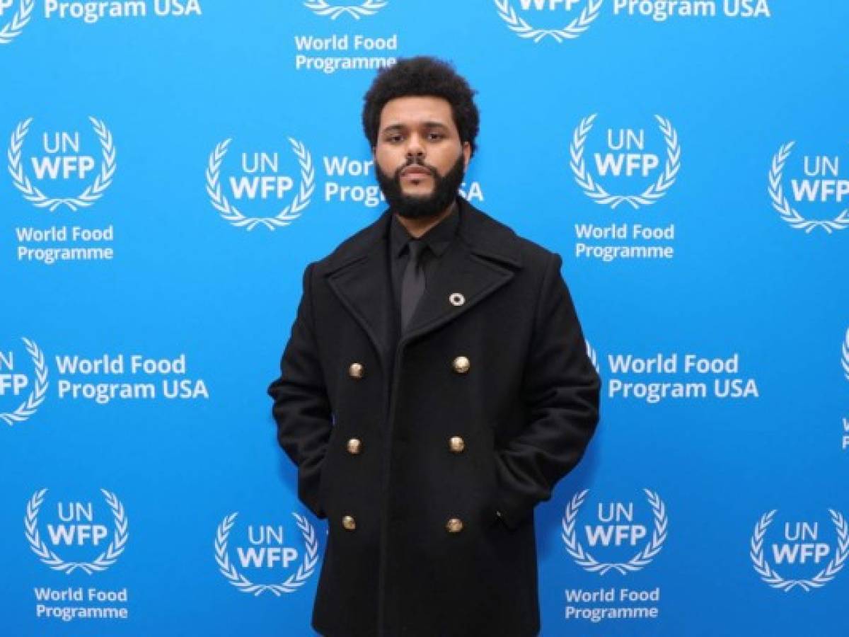 The Weeknd rinde homenaje a la radio FM
