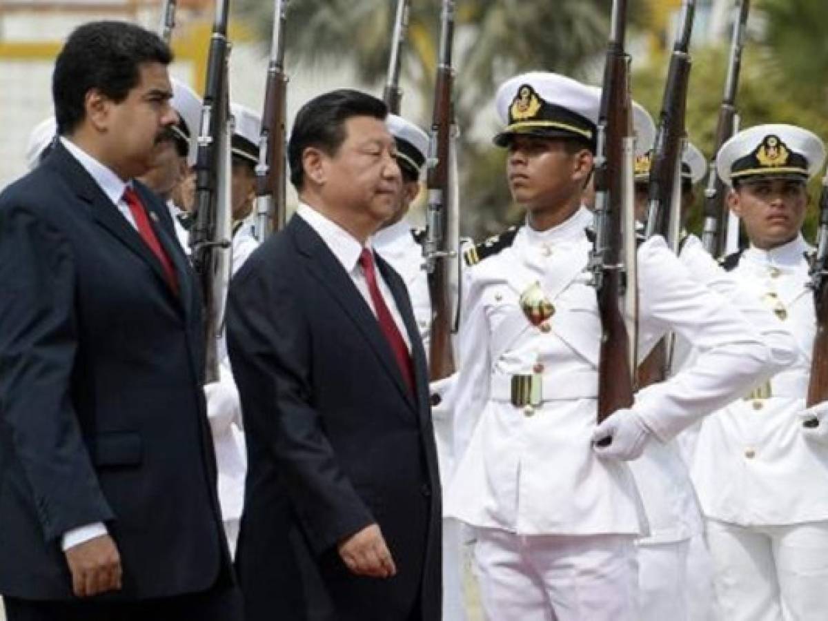 Maduro busca ayuda en China para evitar crack de Venezuela