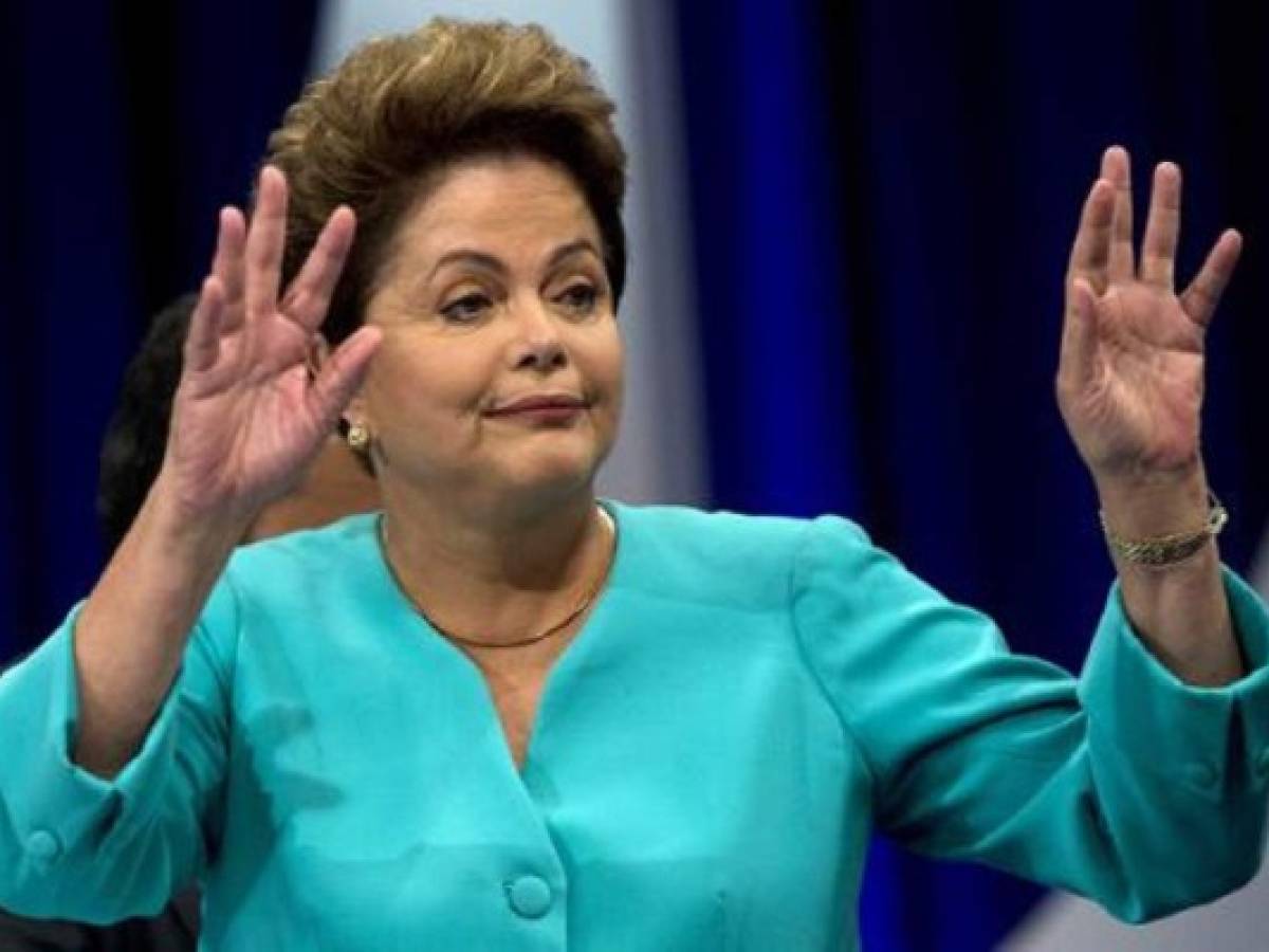Rousseff vs. Neves: encarnizada lucha a días del ballotage
