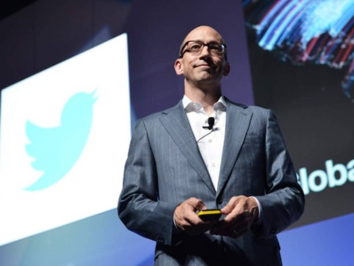 El CEO de Twitter renuncia a su cargo