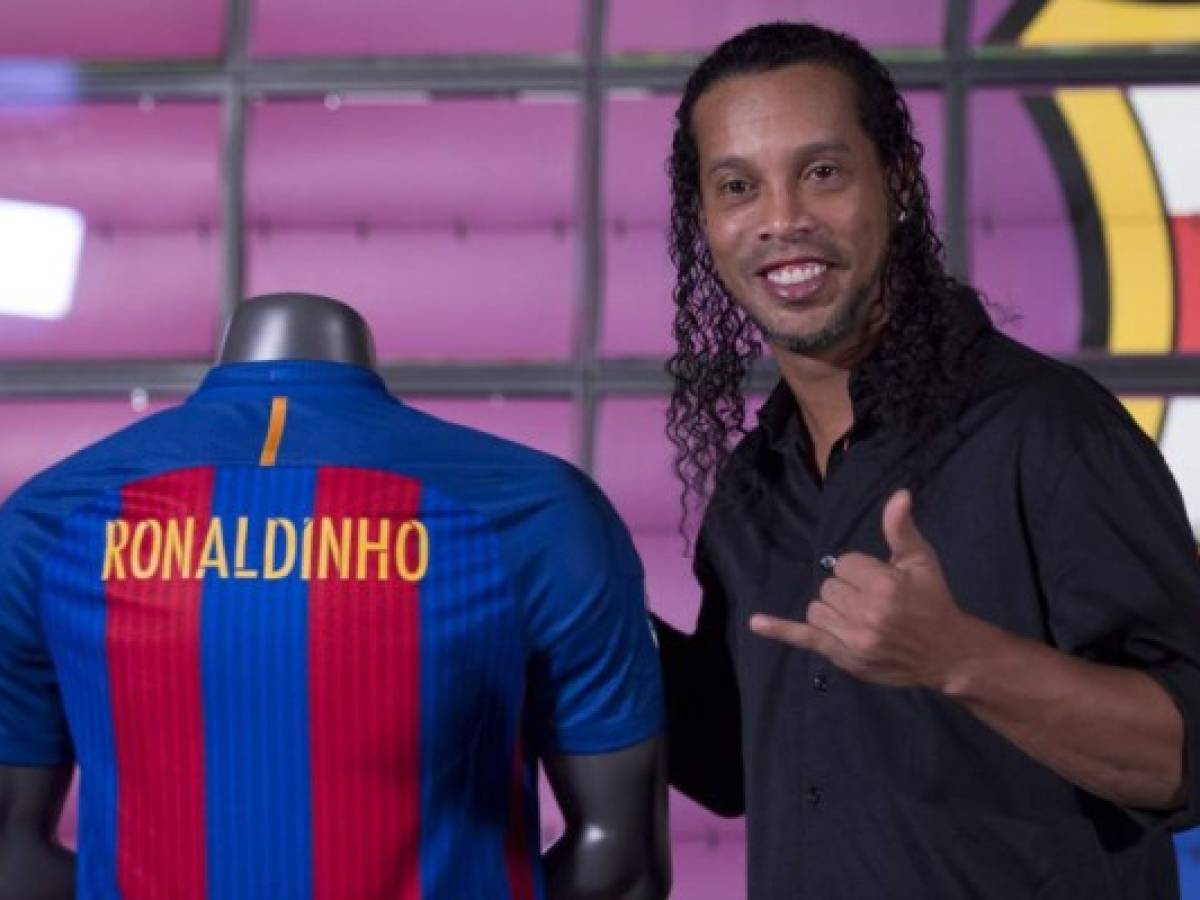 Ronaldinho Gaúcho anuncia su retiro