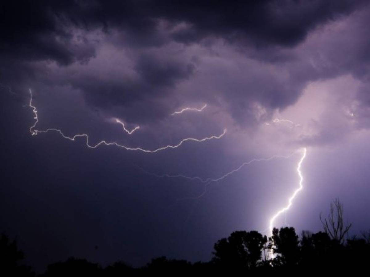 Tormenta eléctrica en Panamá dejó a 15 millones de personas sin energía