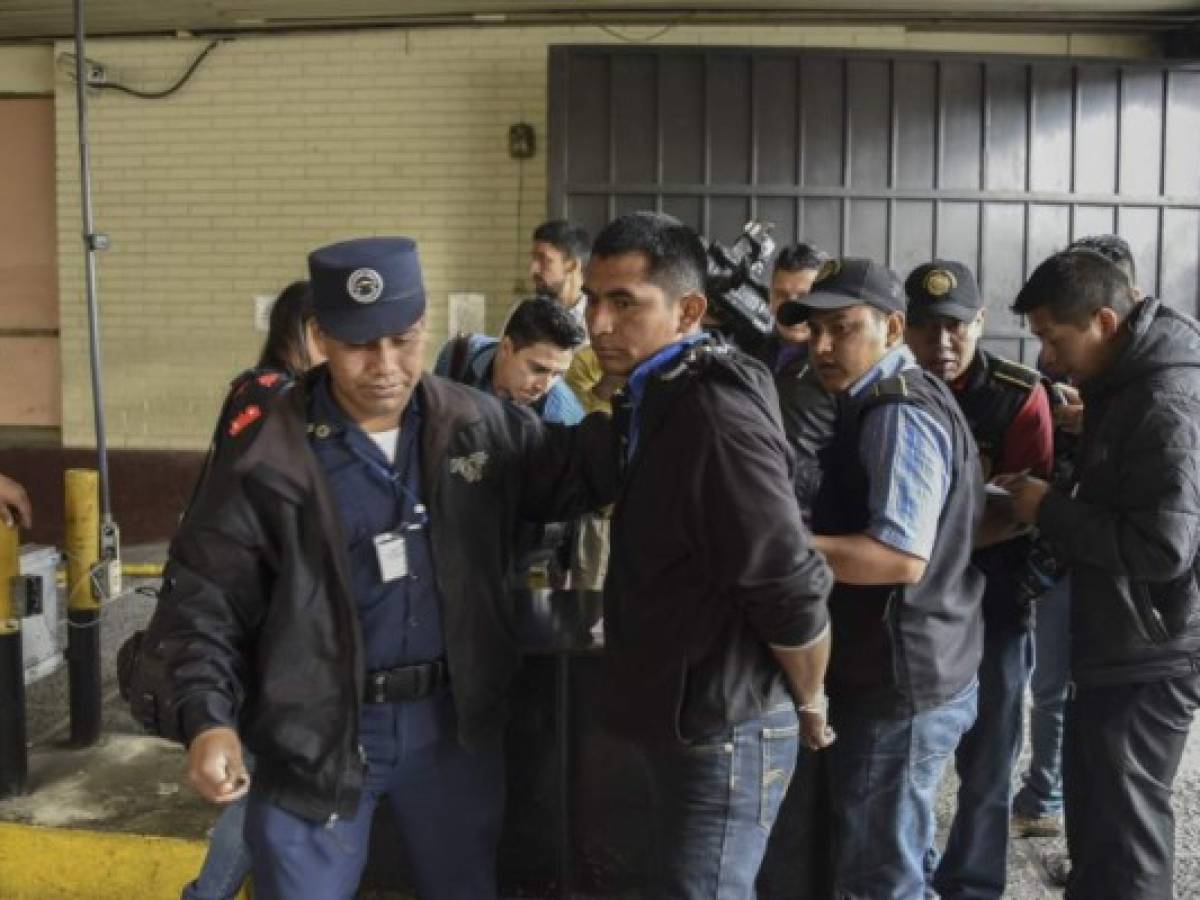 Guatemala: Desarman banda de policías implicados en robo de droga