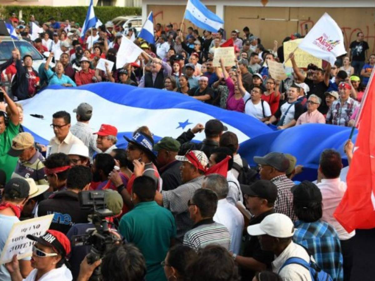 Honduras: Se entrampa diálogo con mediación de ONU sobre crisis política