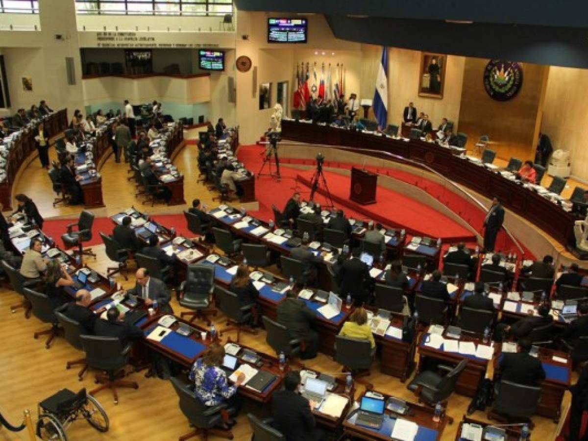Ley de austeridad fiscal, trabada en la Asamblea salvadoreña