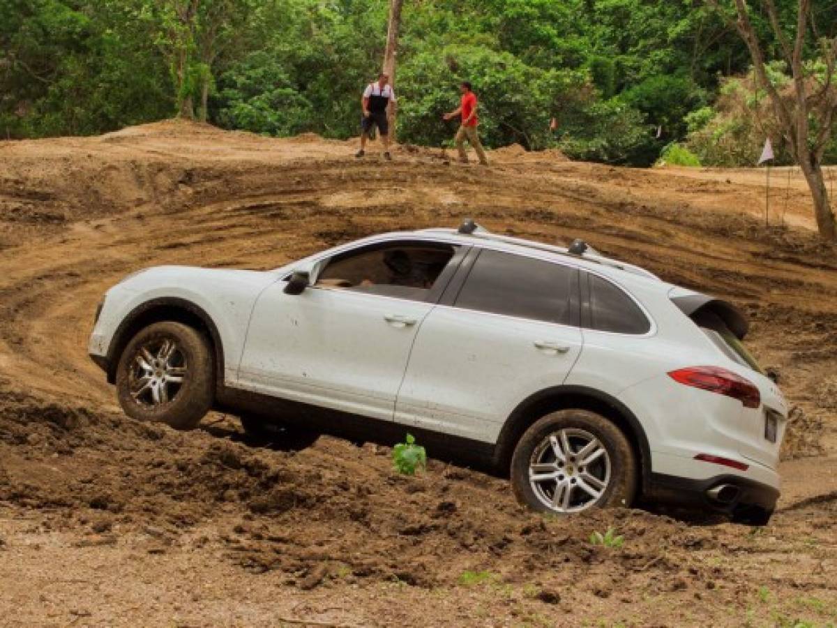 Porsche, sin miedo a caminos extremos