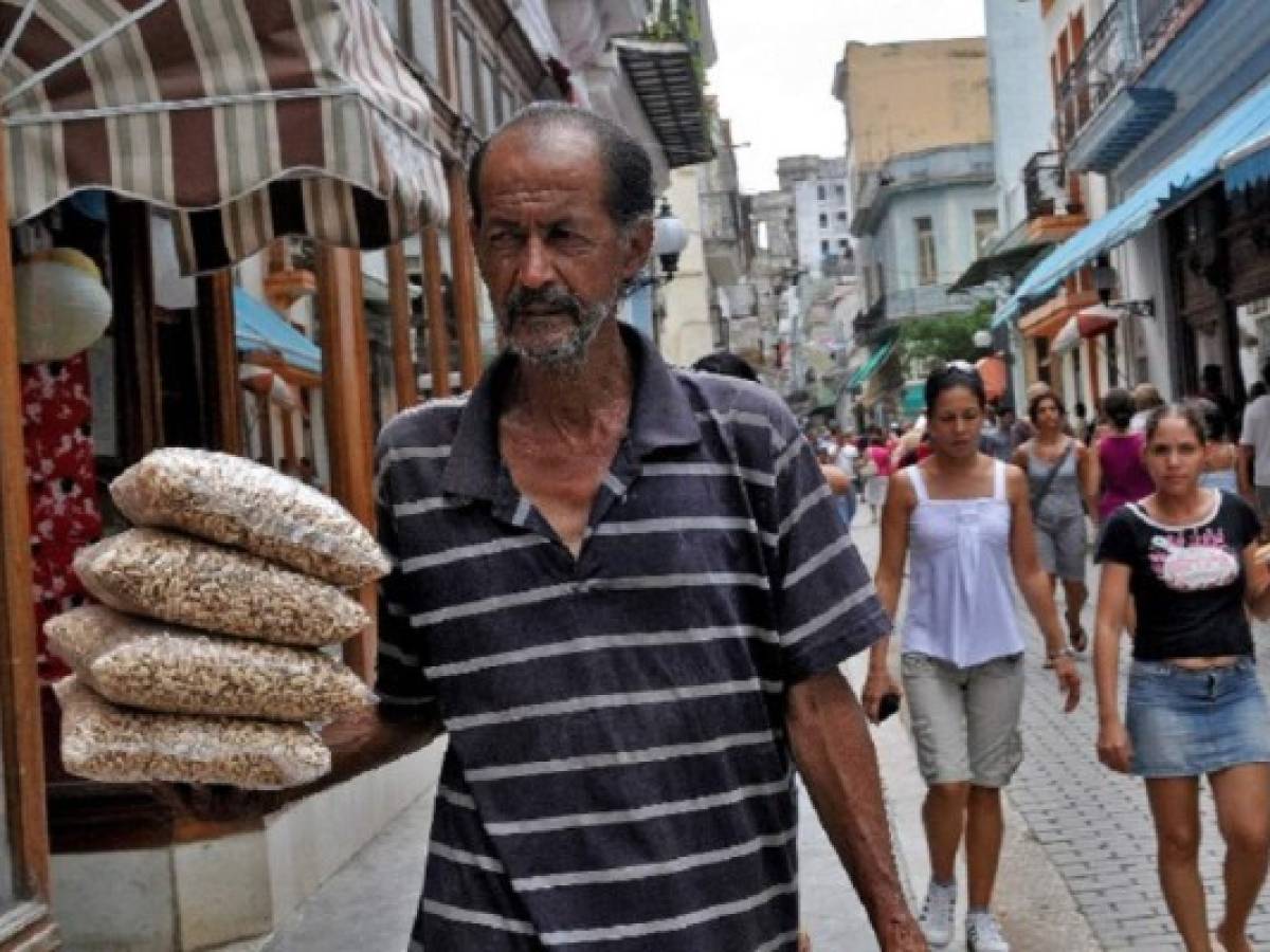 Economía cubana toca fondo, prevé fuerte crecimiento en 2015