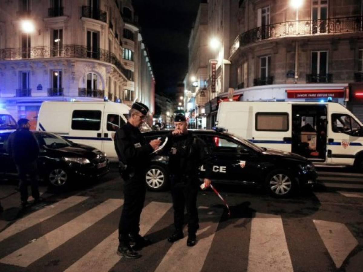 Lo que se sabe del ataque con cuchillo en el centro de París