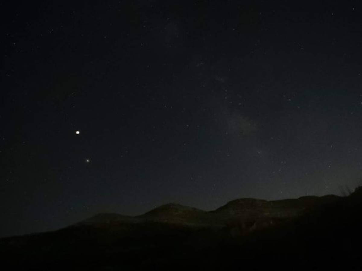 Así fue el eclipse lunar más largo del siglo XXI