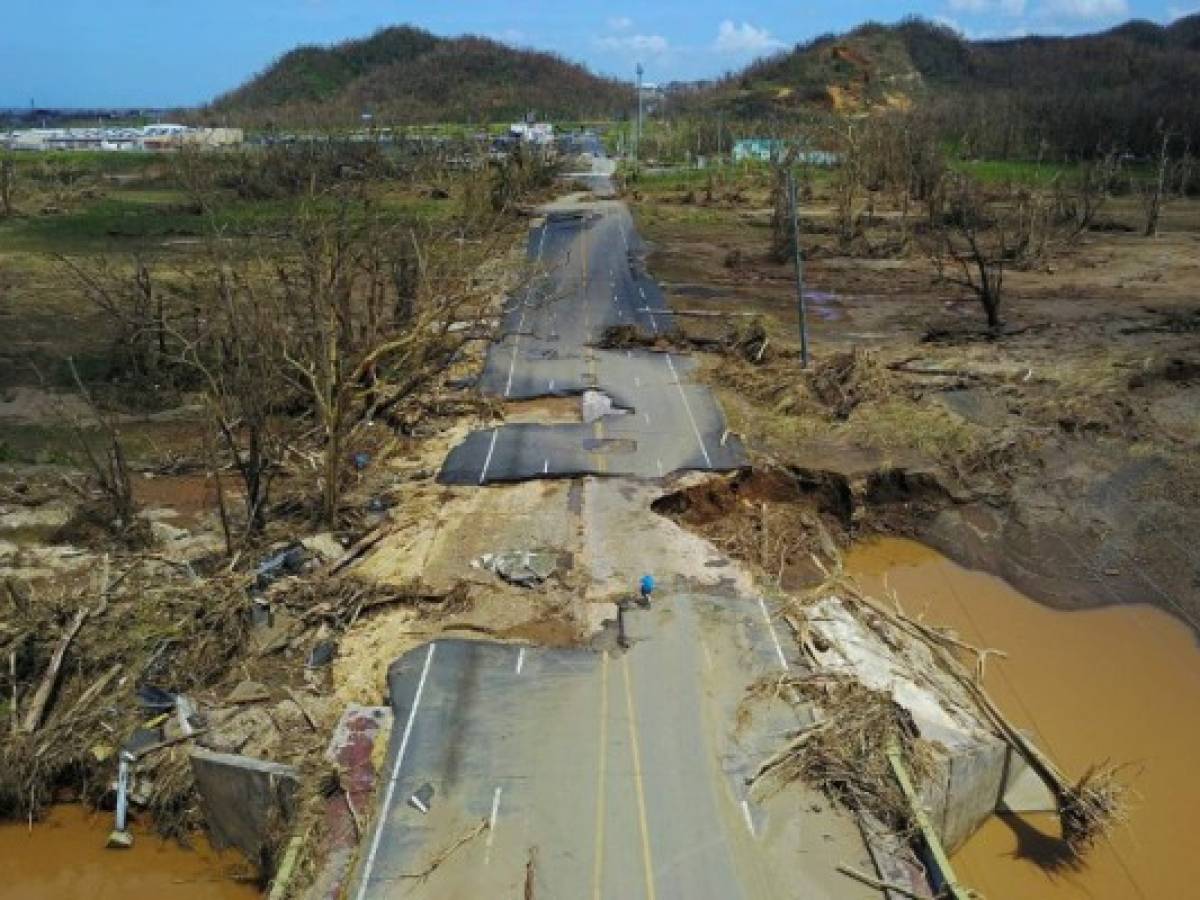 Puerto Rico: La industria de telecomunicaciones pide ayuda Trump