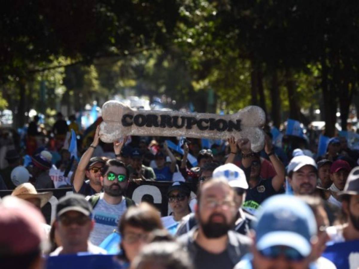 Guatemaltecos marchan y exigen que CICIG siga trabajando