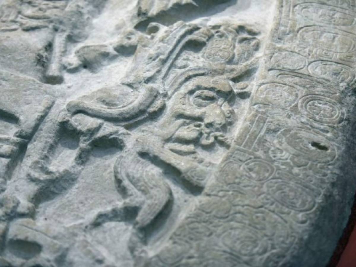Guatemala: Descubren altar que muestra el 'Juego de Tronos' maya