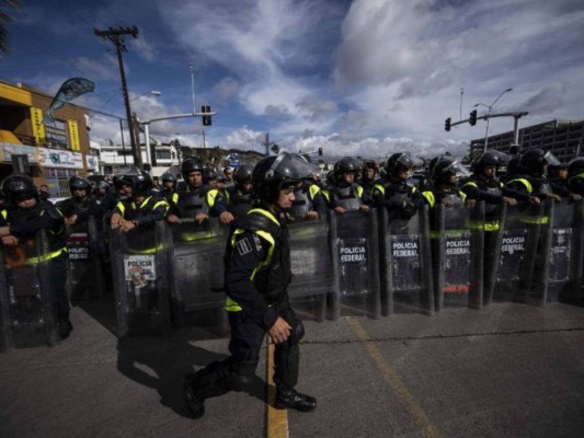 Crisis migratoria: Crece la tensión en la frontera México - EEUU