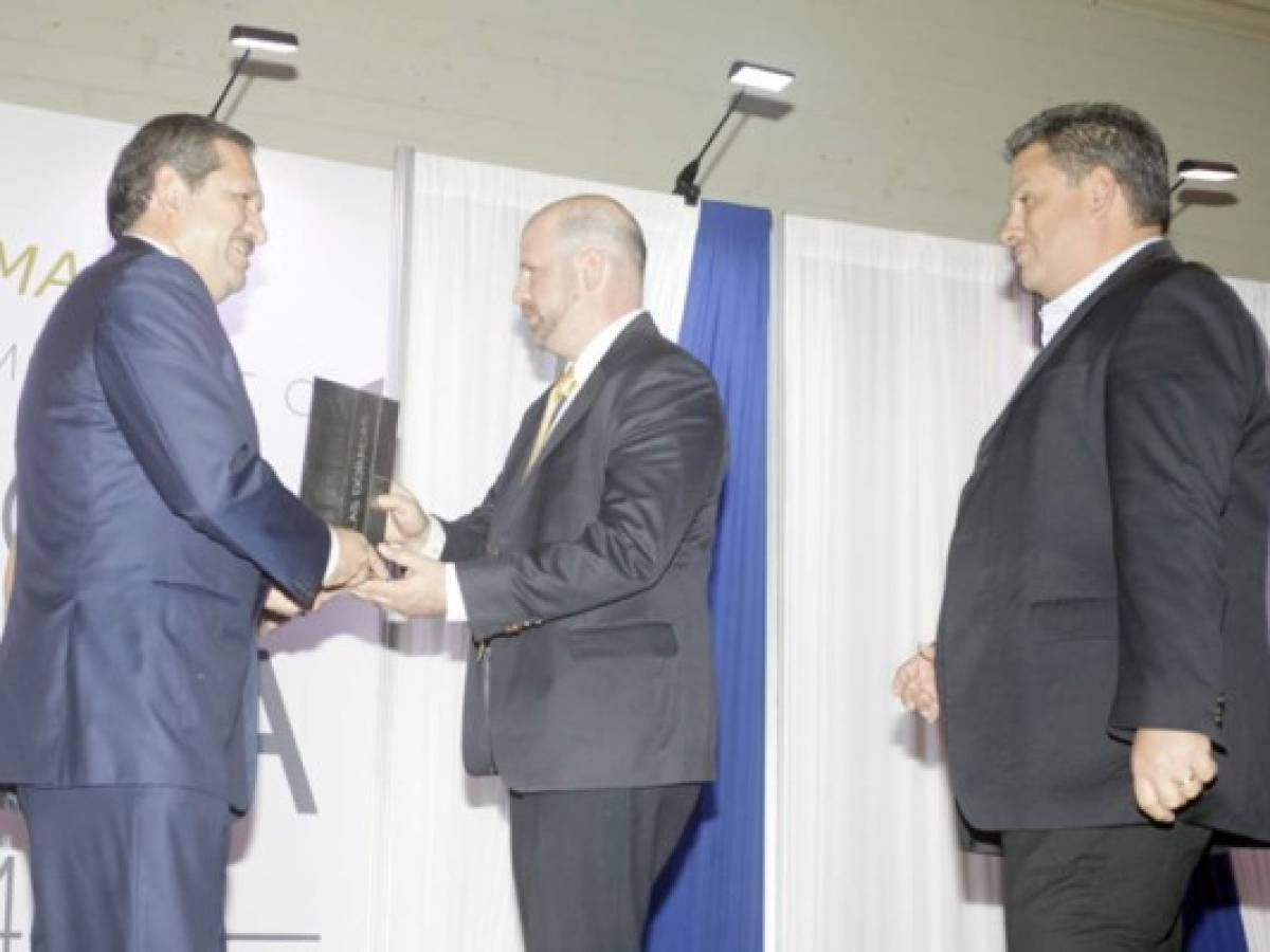 Fundemas entrega premio Marca Positiva 2014 por excelencia en RSE