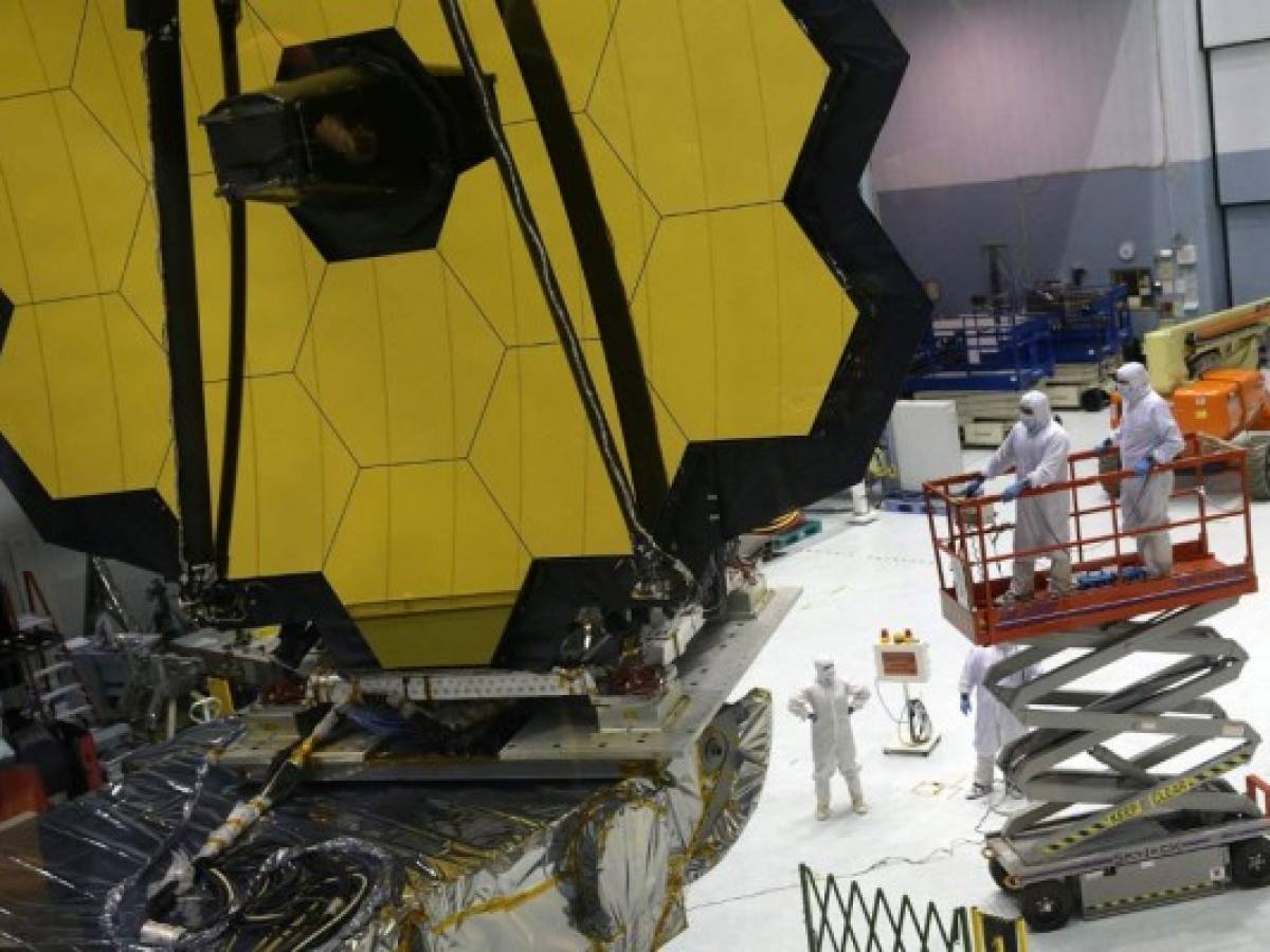 Telescopio James Webb está completamente desplegado en el espacio