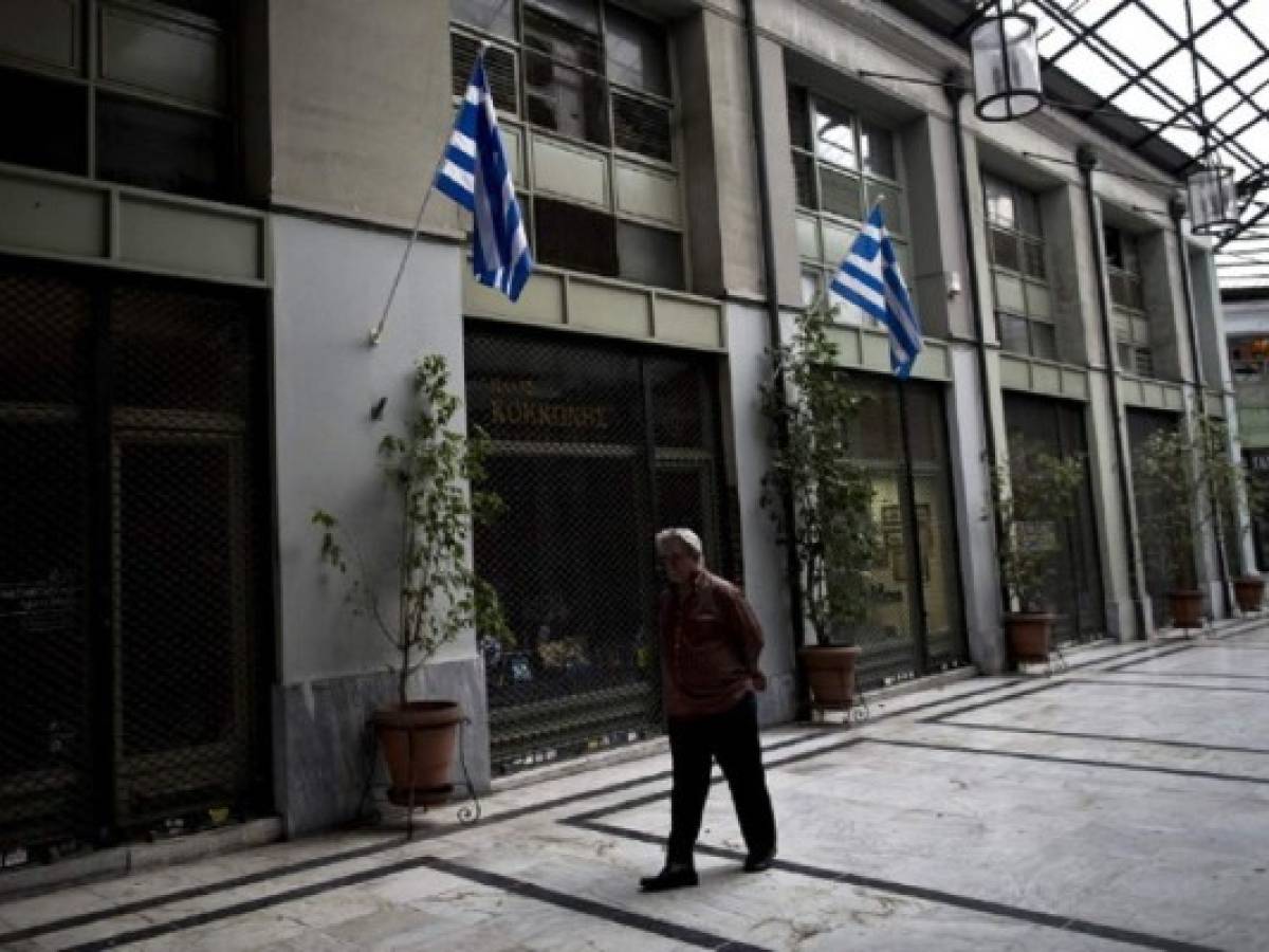 Grecia: cierre bancario y racionamiento de euros