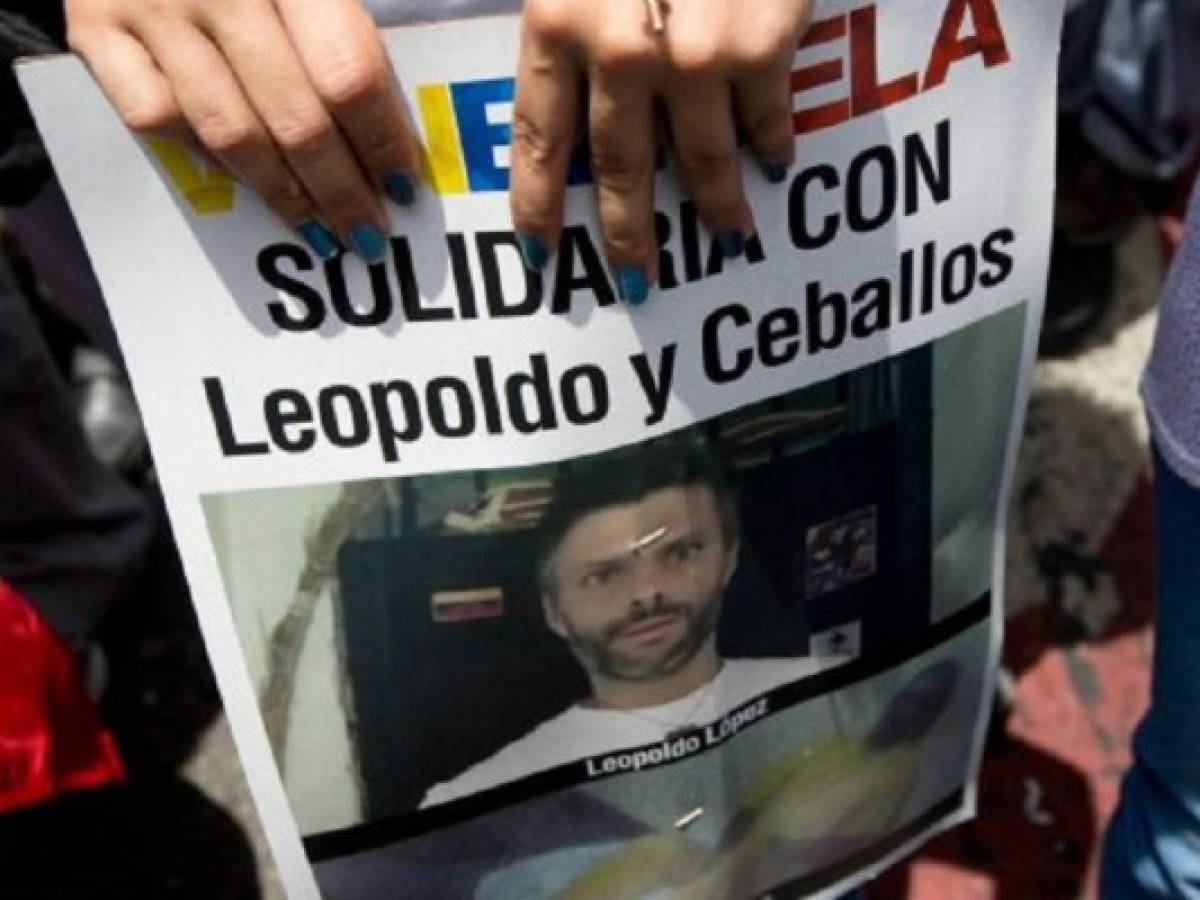 Leopoldo López levanta huelga de hambre