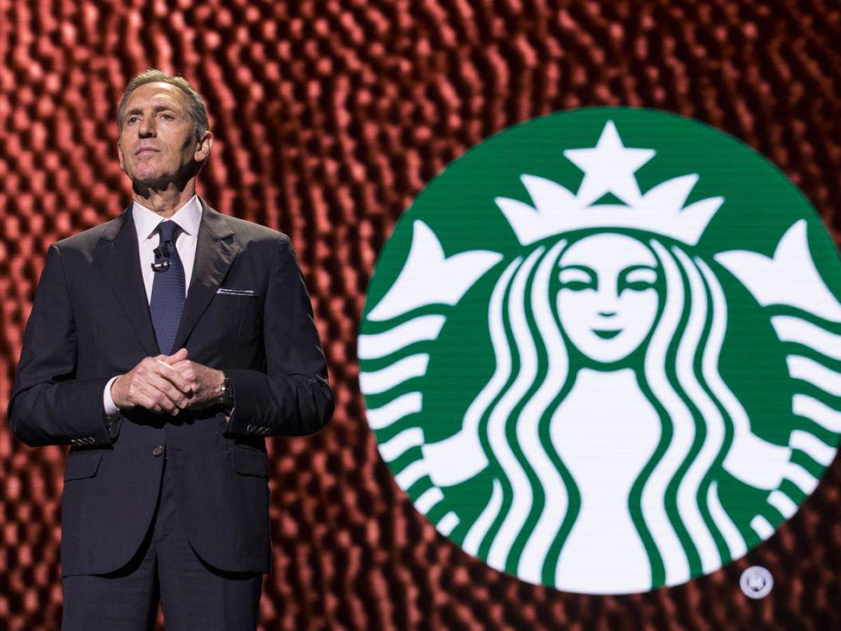 El CEO de Starbucks, Howard Schultz, critica ‘falsas promesas’ de gerencia anterior