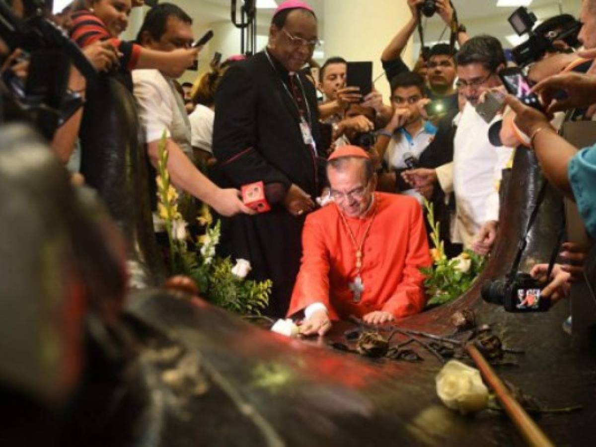 Cardenal Rosa Chávez: 'El Salvador necesita sonreír, no contar muertos'
