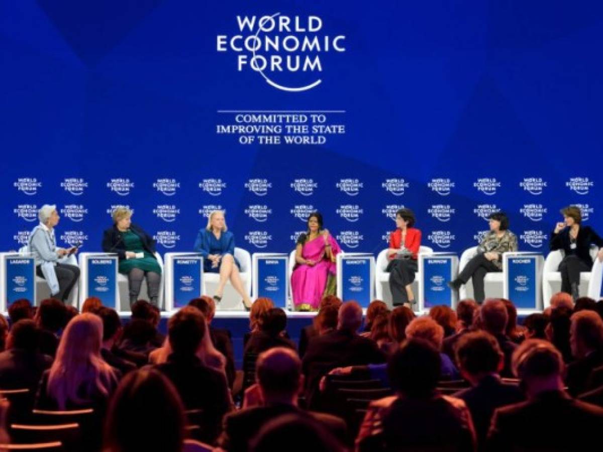 Davos pone a las mujeres al frente pero siguen mandando los hombres