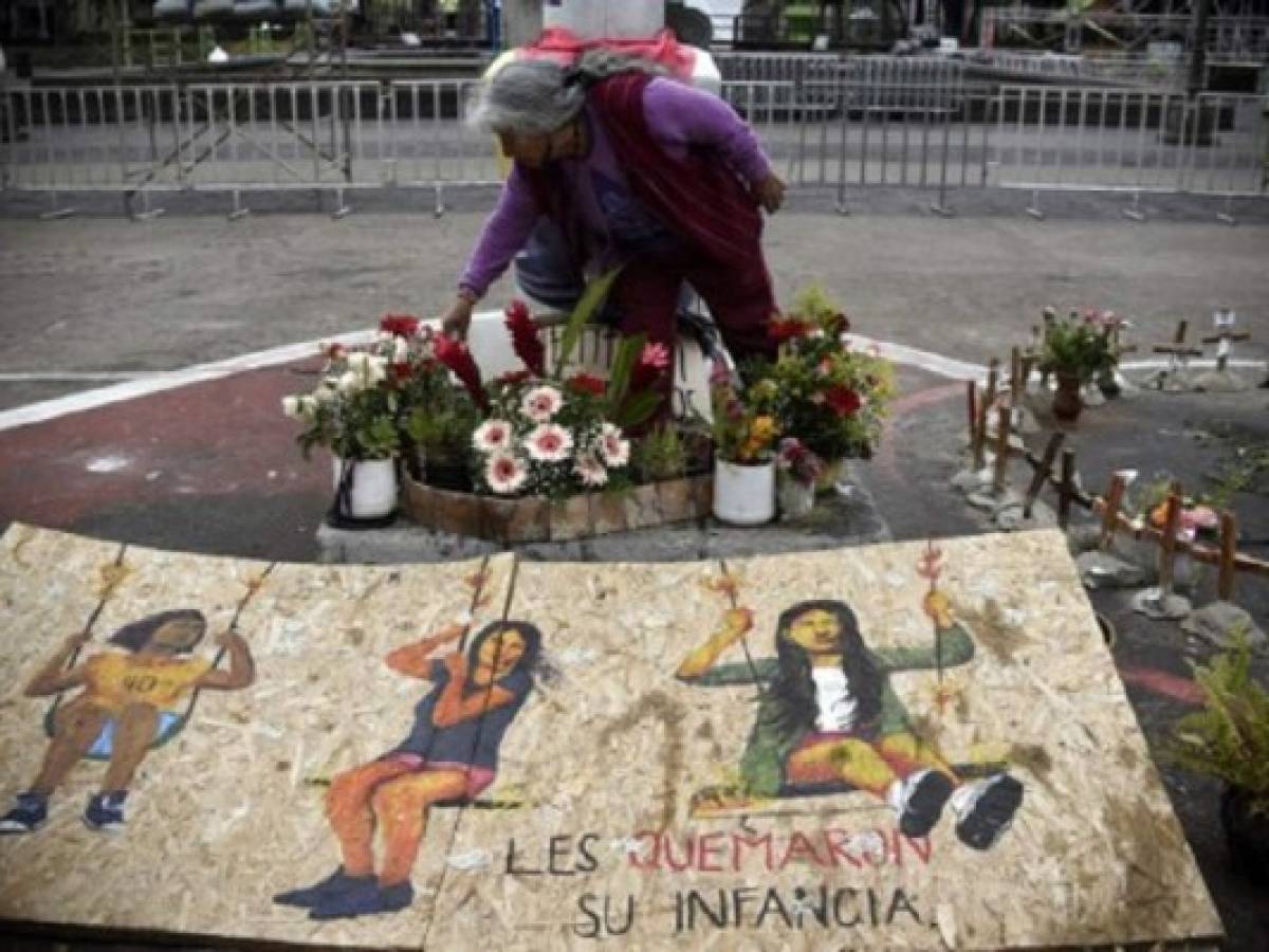 Cinco funcionarios arrestados por muerte de 41 niñas en Guatemala