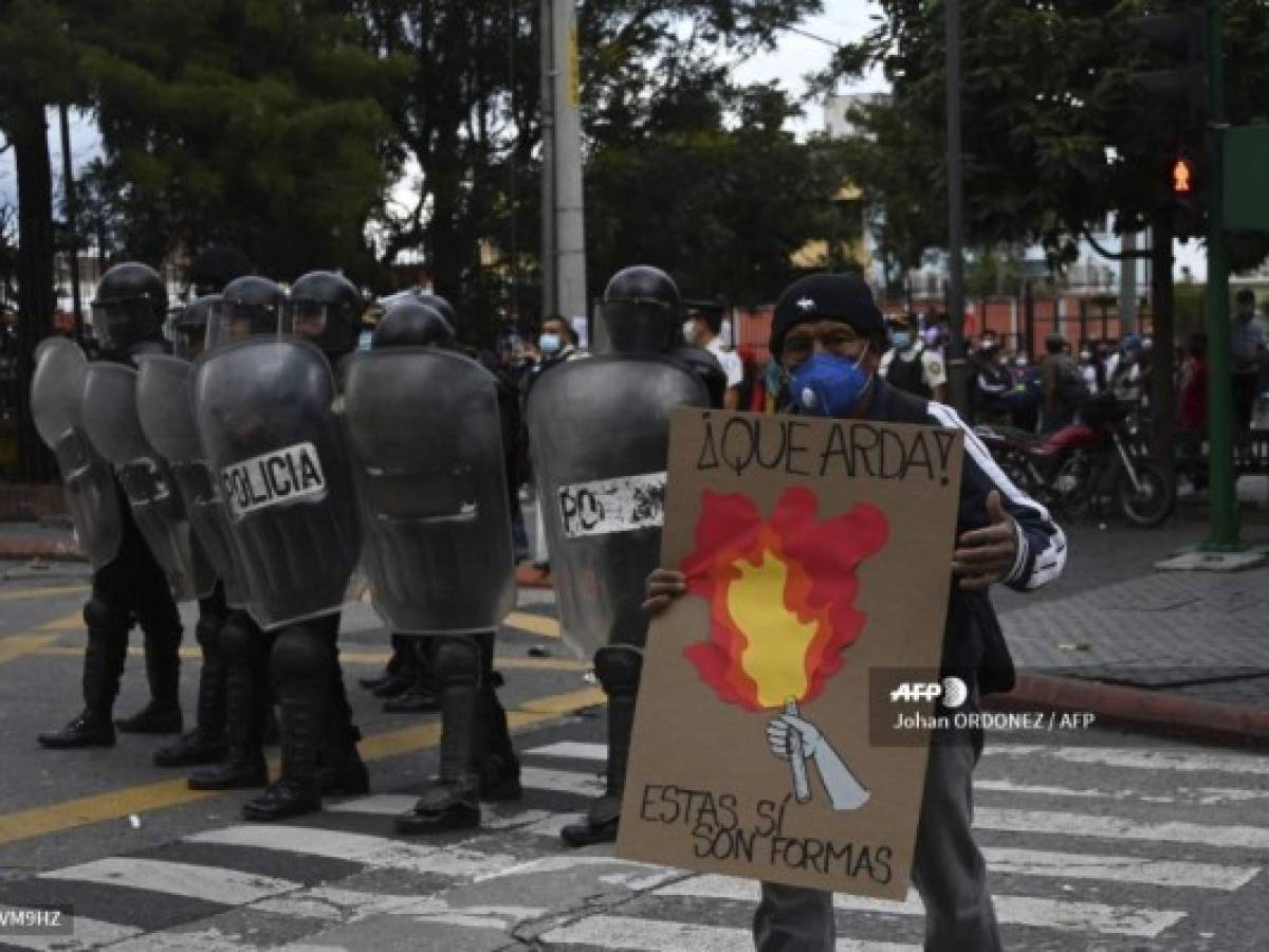 Guatemala sumida en nueva ola de protestas antigubernamentales