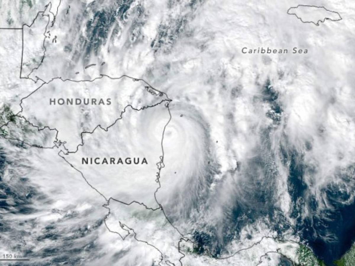 Iota llega a Nicaragua como huracán de máxima categoría