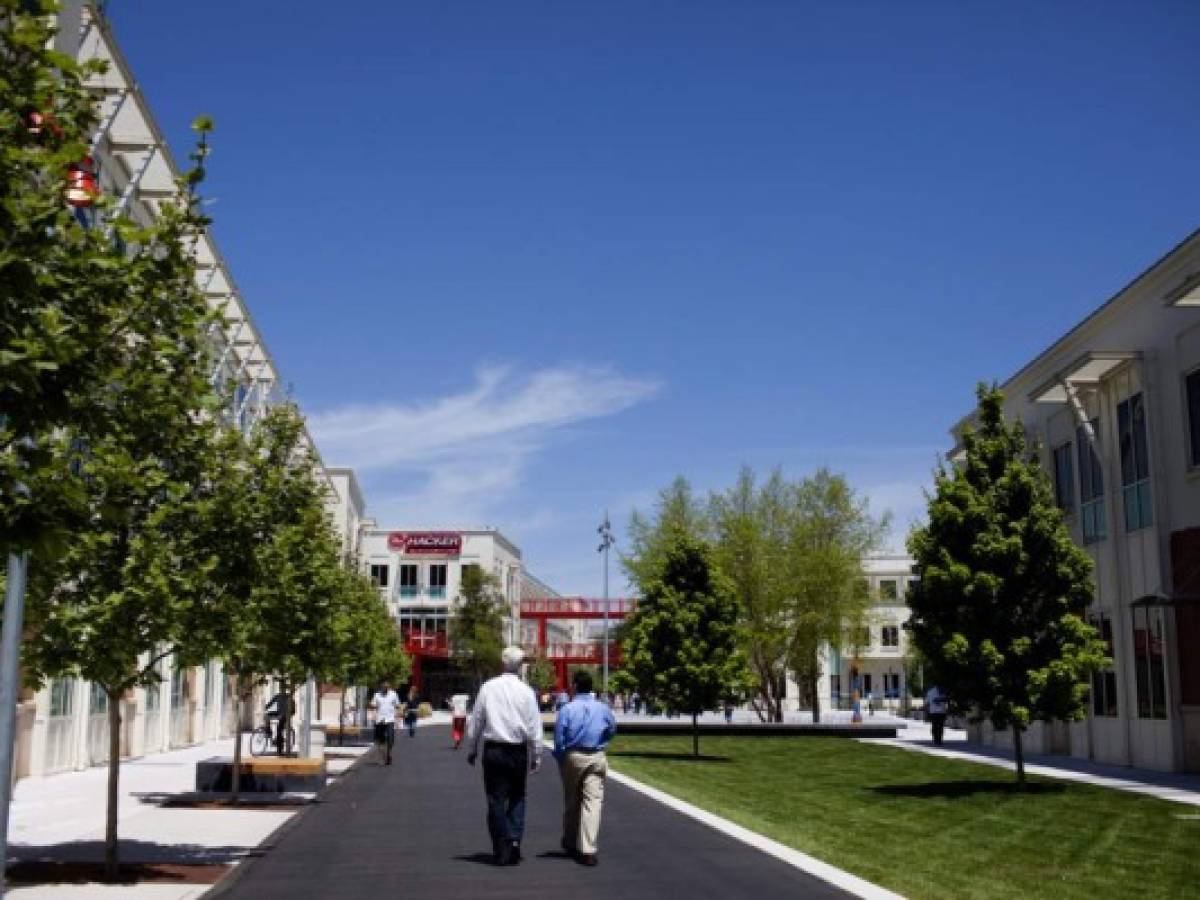 Facebook quiere convertir su campus de Silicon Valley en un 'pueblo'