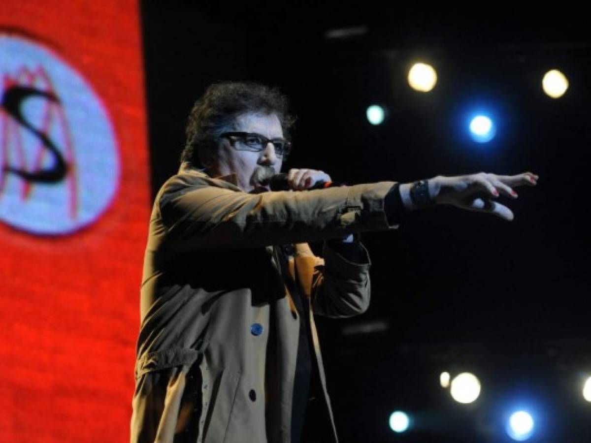 Charly García, legendario roquero argentino, festeja su cumpleaños 70