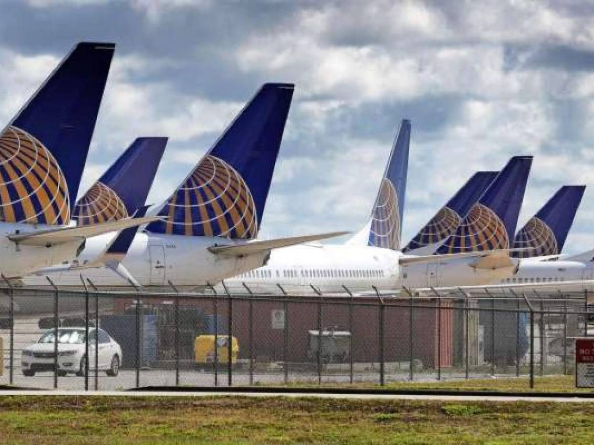 United Airlines ve pérdidas por US$2.100 millones por menor esperanza de crecimiento en Latinoamérica