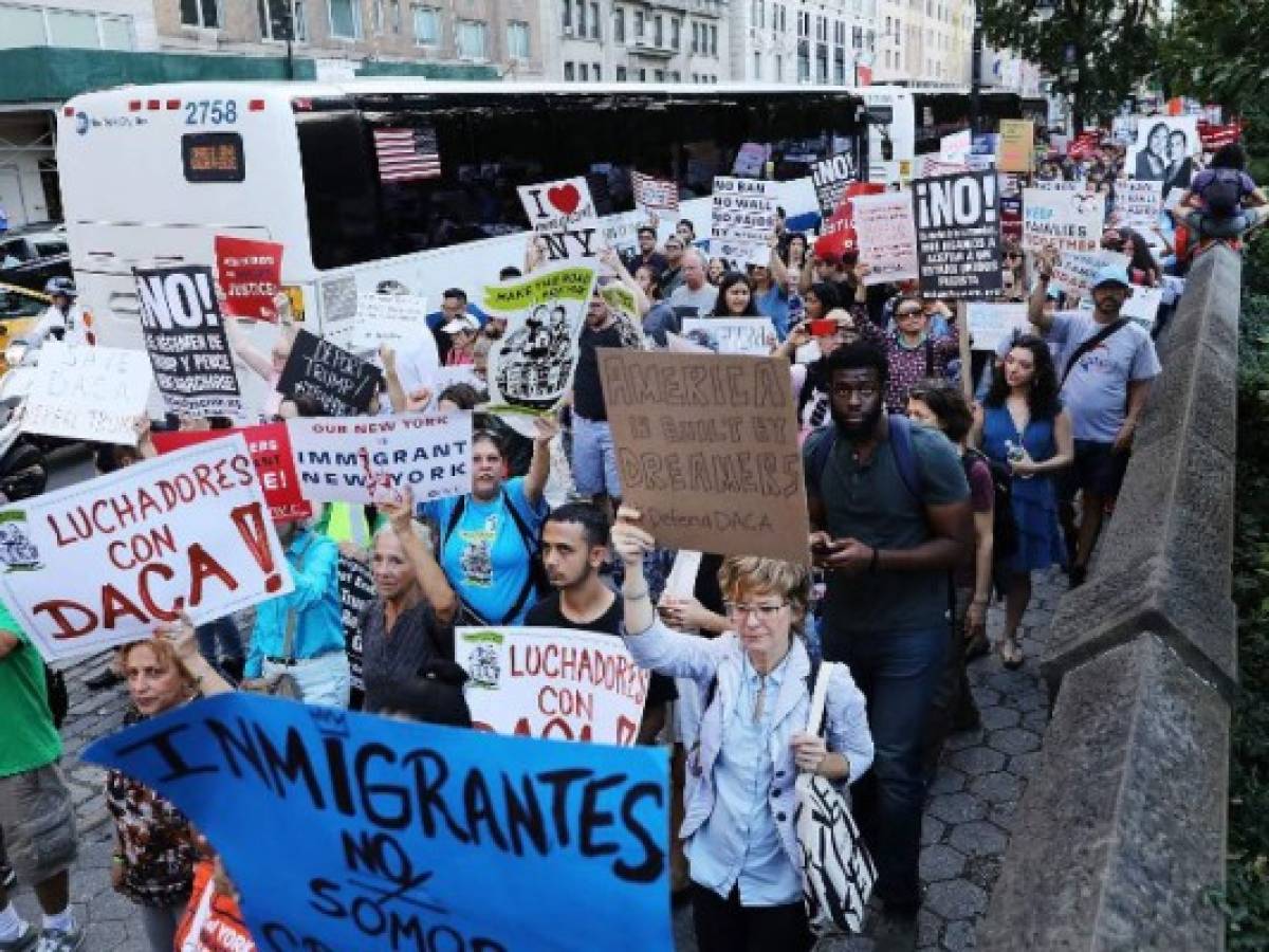 Trump decide hoy el futuro de 800.000 jóvenes indocumentados