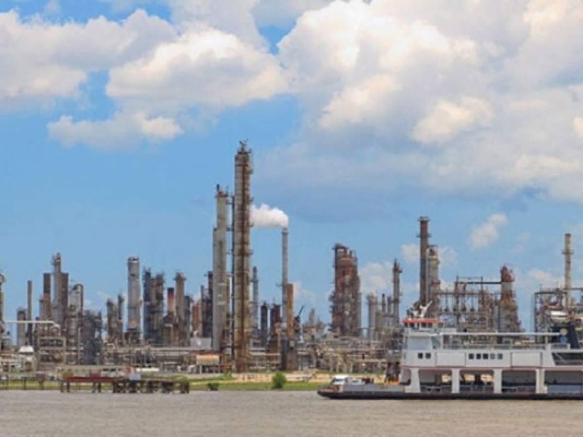Exxon y PDVSA venden refinería en EE.UU.