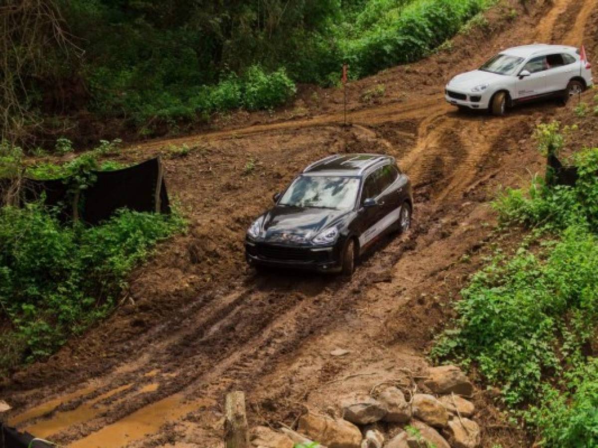 Porsche, sin miedo a caminos extremos