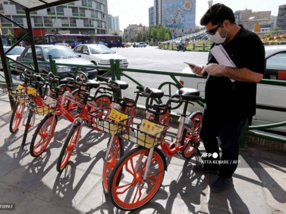 Bicicletas naranjas para hacer de Teherán el Ámsterdam de las montañas