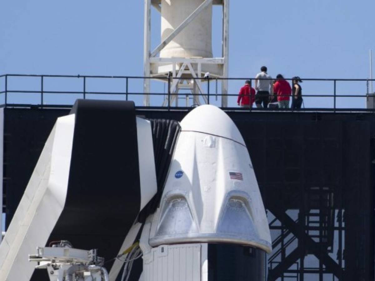 SpaceX enviará turistas a la Estación Espacial Internacional