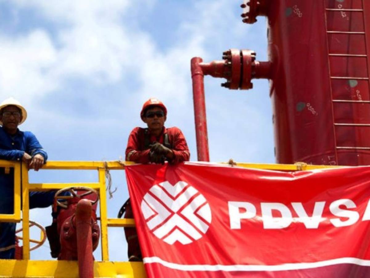 Imperdonable: Maduro tirá la riqueza de su pueblo... pero crea canal de TV