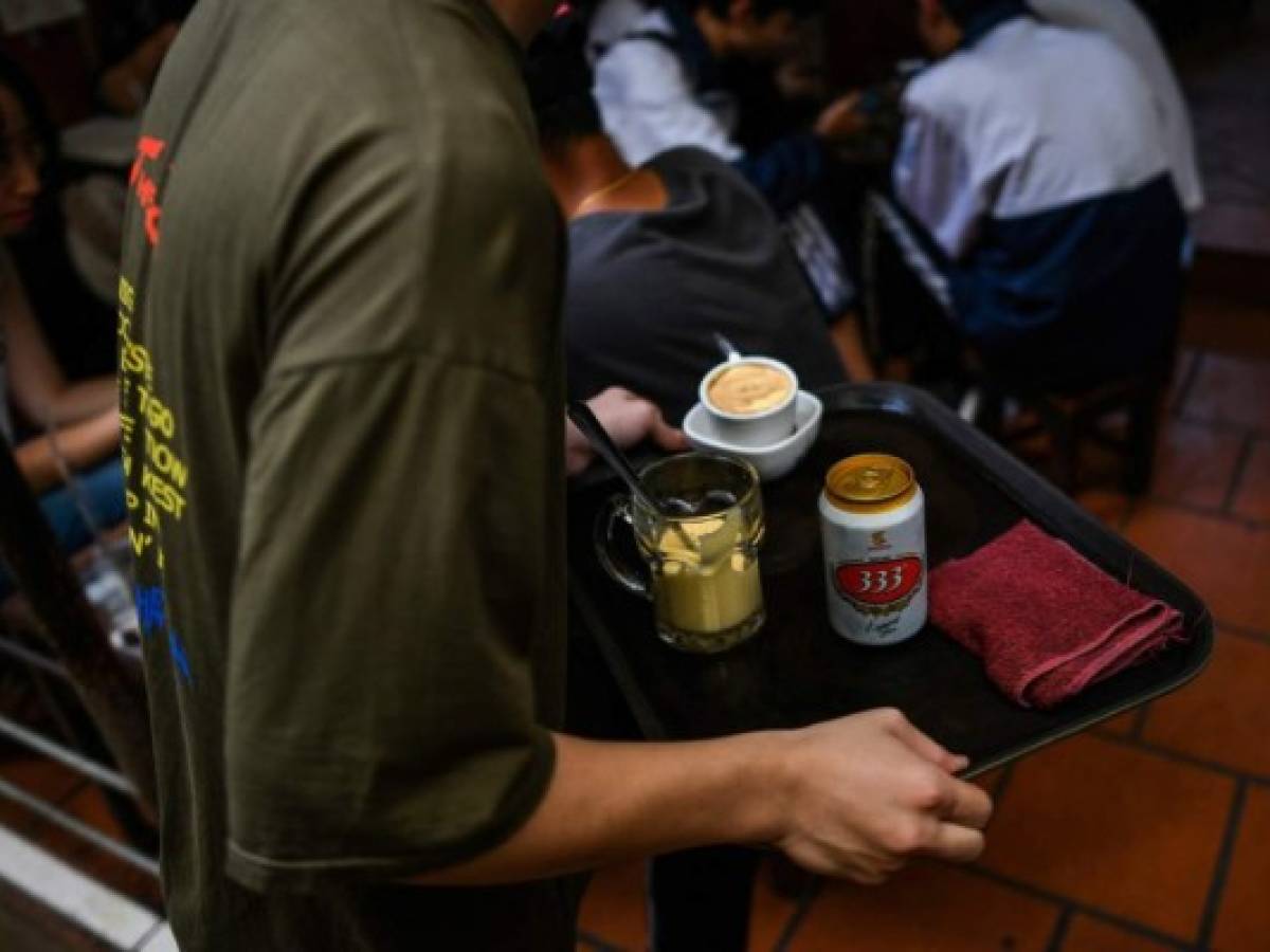 Cerveza con huevo, un cóctel para gourmets en Vietnam