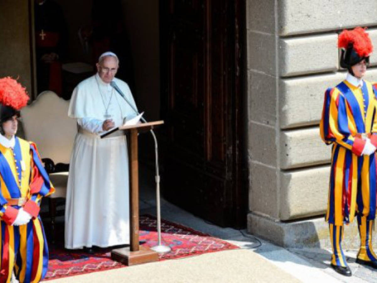 Papa Francisco viaja a Brasil para una visita histórica