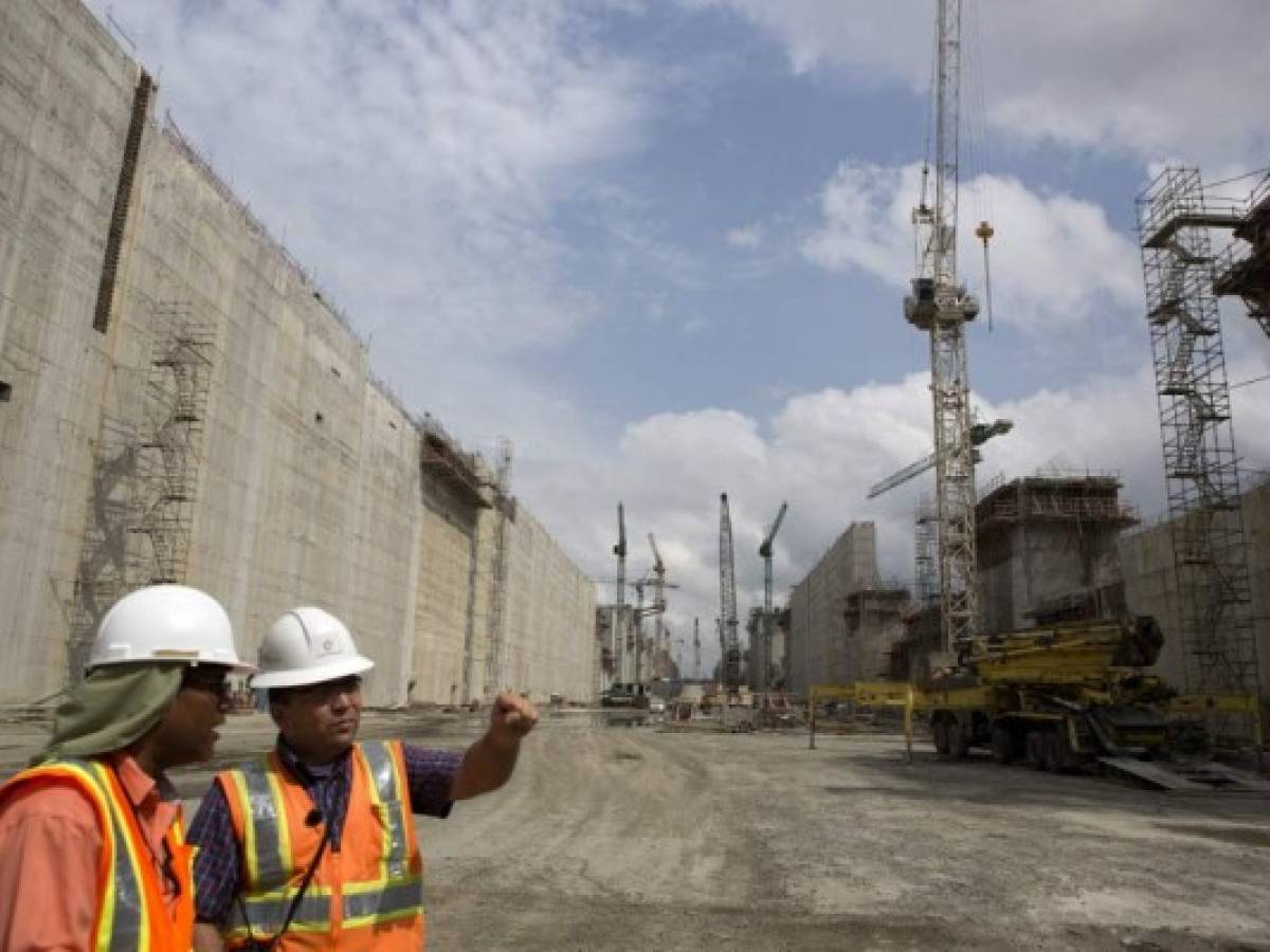Panamá: compuertas llegan a nuevas esclusas del Canal