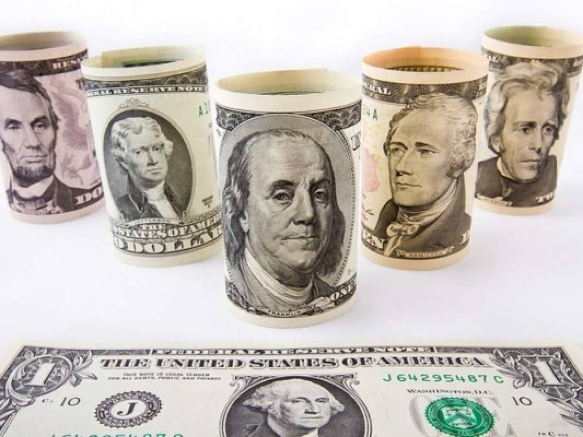 El Salvador urge de US$900 millones para pagar deudas