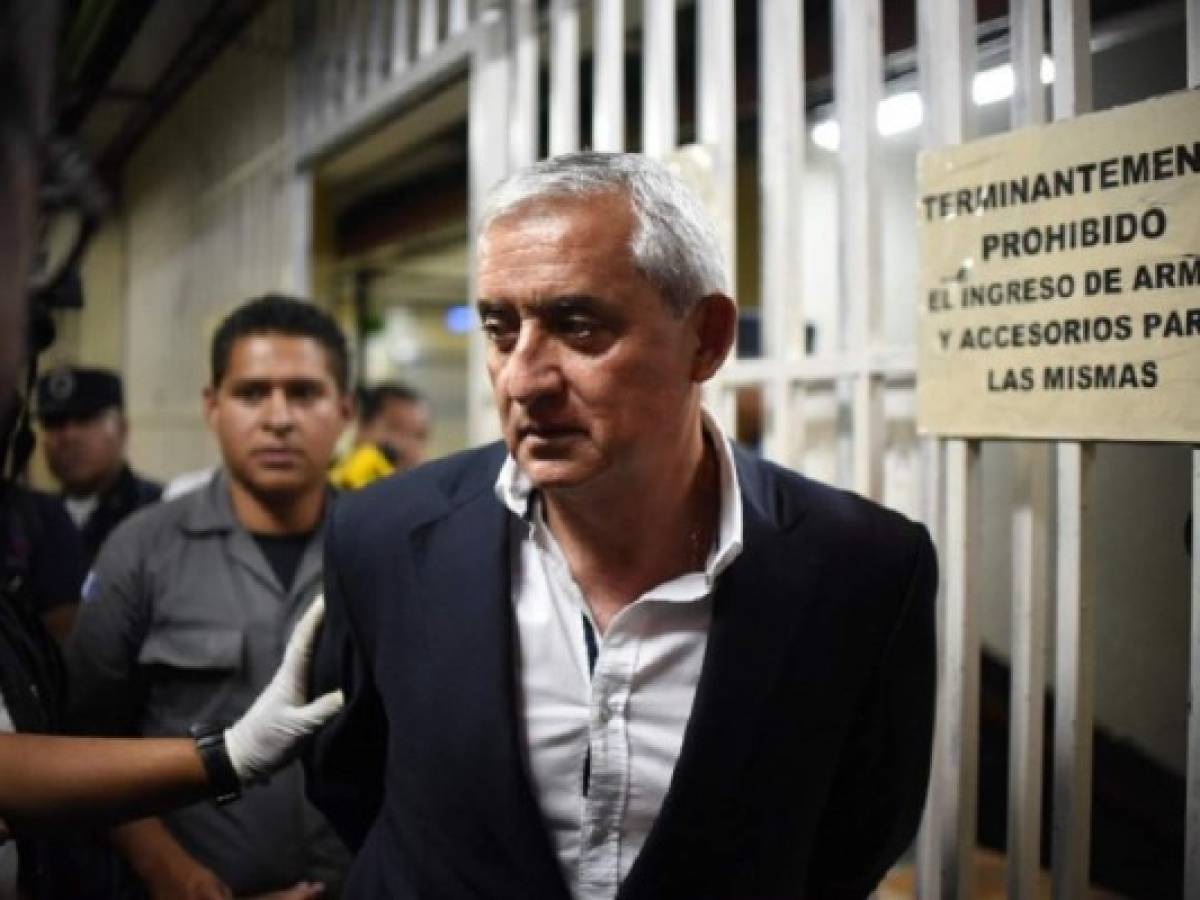 Suspenden audiencia en la que se decidiría juicio a expresidente Pérez Molina
