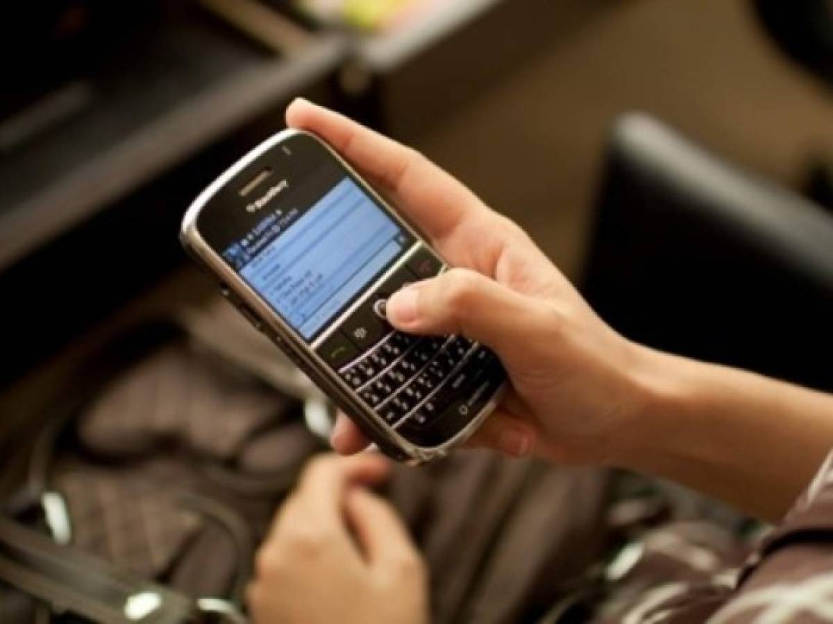 Samsung niega que esté negociando compra de BlackBerry