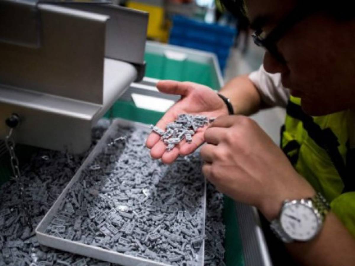 Lego levanta 'un muro' a las amenazas de Trump