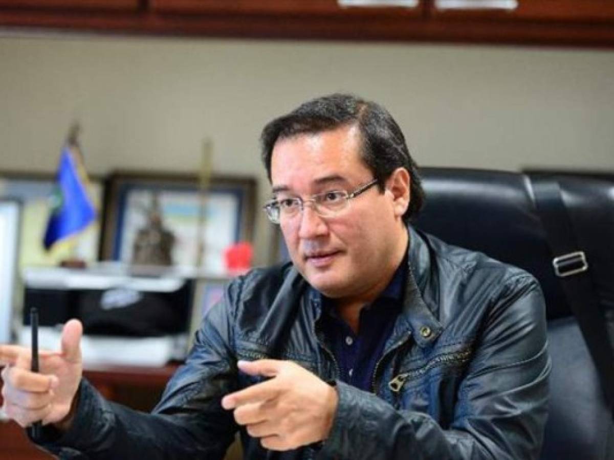 Exfiscal general recibió más de US$177.000 en viáticos cuando fue fiscal general