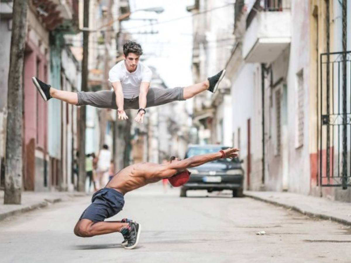 Omar Z Robles, el instagramer que eligió el ballet como protagonista