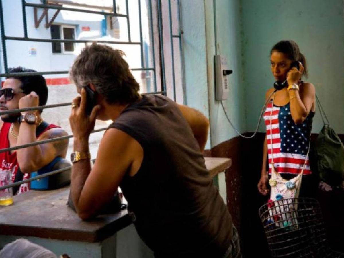 ATyT ofrecerá 'roaming' en Cuba