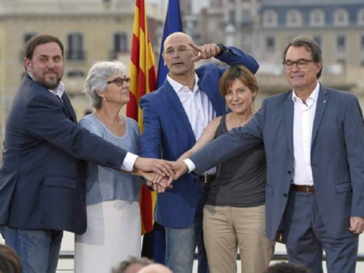 España: independentismo catalán plantea secesión unilateral