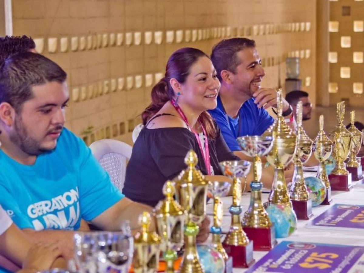 Samsung inspira a juventud salvadoreña con su participación en GenNow