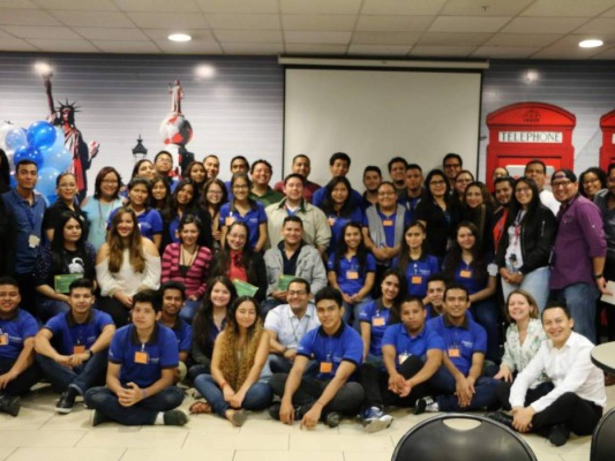 Convergys y Glasswing celebran la segunda graduación de su programa English For Tomorrow